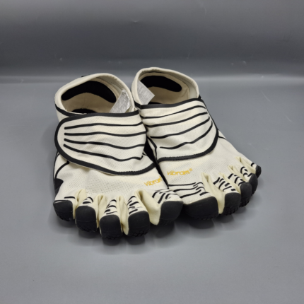 VIBRAM FIVE FINGERS GROUNDSPLAY 43 לבן-שחור גברים - לבן-שחור, 43